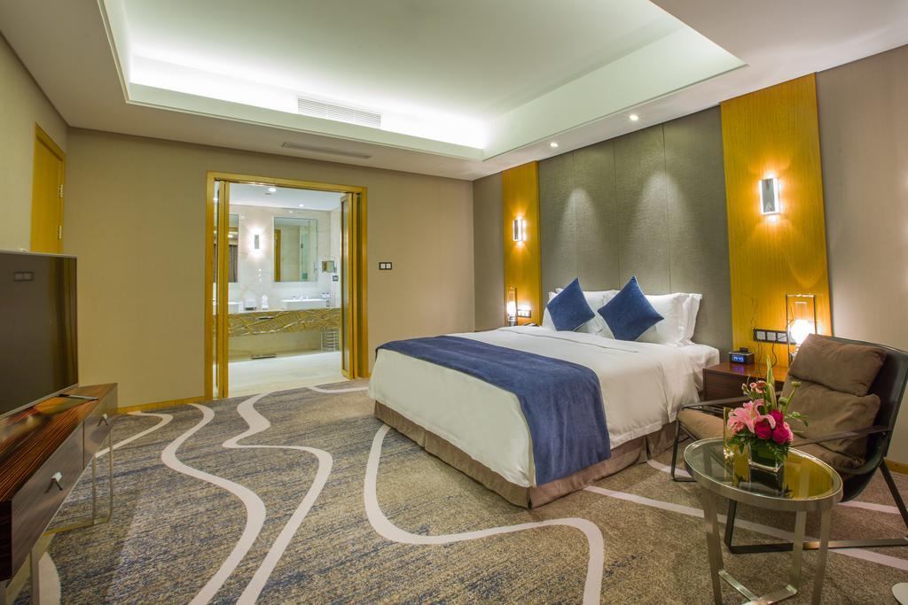 C Plaza Hotel Yuzhong Δωμάτιο φωτογραφία