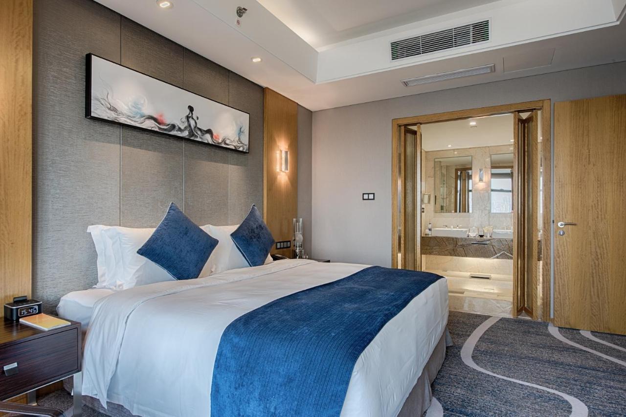 C Plaza Hotel Yuzhong Εξωτερικό φωτογραφία