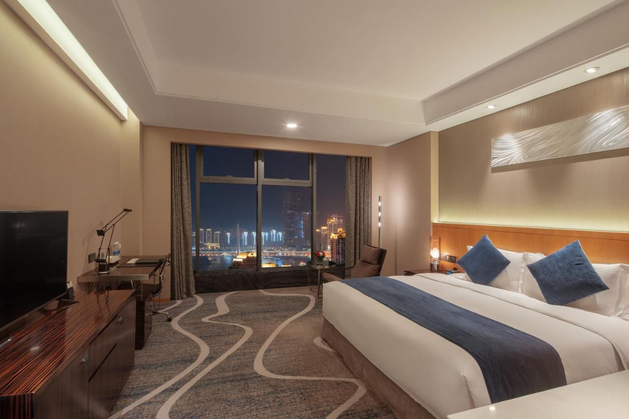 C Plaza Hotel Yuzhong Εξωτερικό φωτογραφία